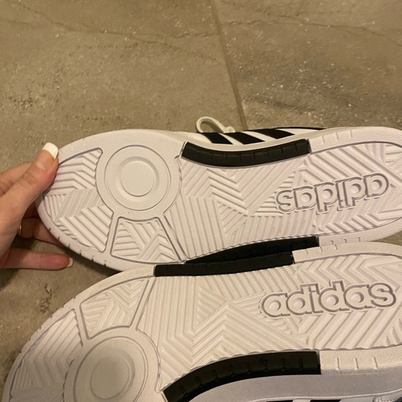 Men's adidas Hoops 3.0 Low Basketball Shoes Size 9.5 IG6115 Old School - Picture 6 of 8